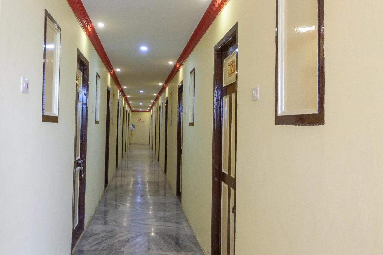 Oyo Flagship 24898 Senthur Murugan Residency Tambaram Exterior photo