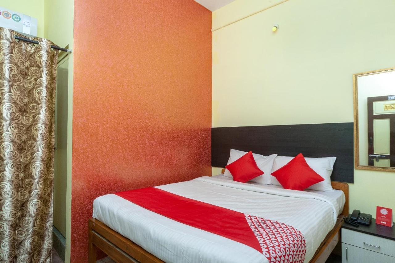 Oyo Flagship 24898 Senthur Murugan Residency Tambaram Exterior photo